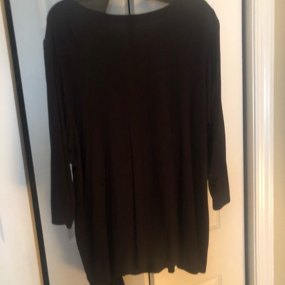 Plus Sized Tops - Picture 4 of 6